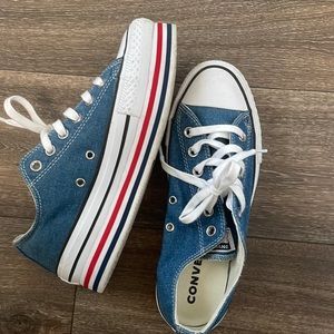 Denim Platform Converse (size 8 in women)